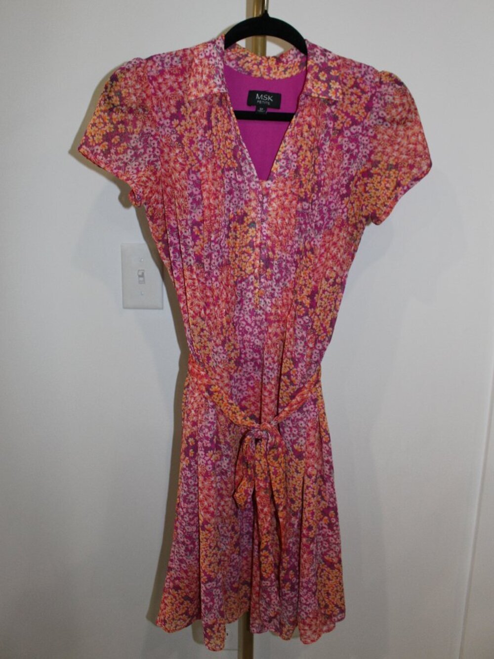 Women's MSK Floral Capped Sleeve Dress with Fabric Belt, Size 6P.